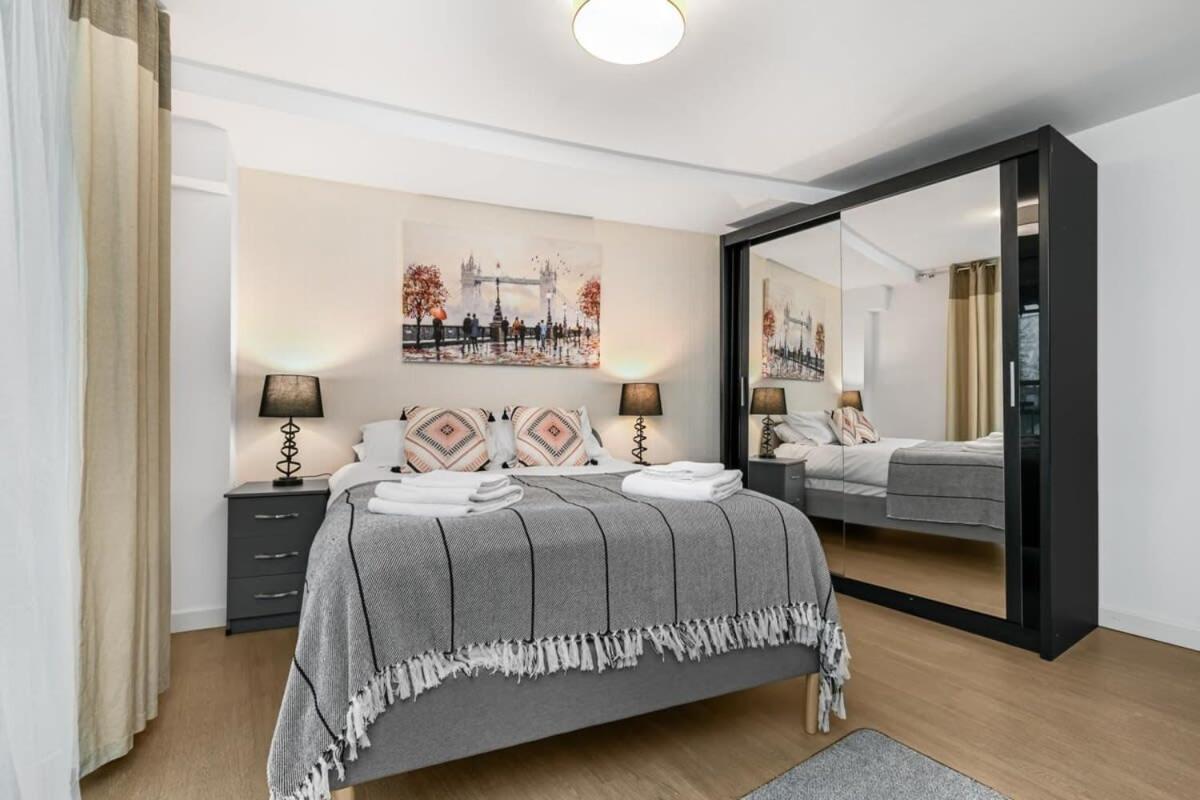 Modern 1 Bedroom Apartment In Woking Town Centre Kültér fotó
